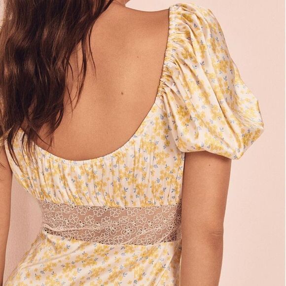 💕ًSOLD 💕 NWOT For Love and Lemons Yellow Floral Daffodil Lace Mini Dress Large - Picture 2 of 4